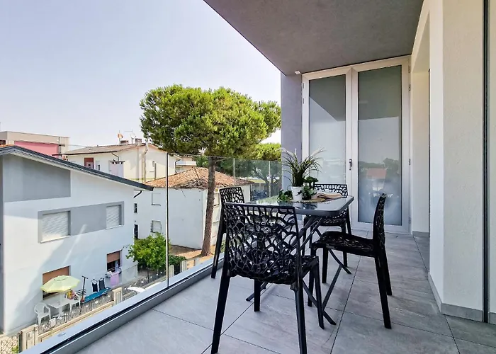 Stella Tower Apartament *