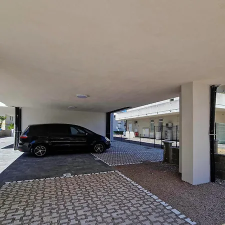 Stella Tower Апартаменты *