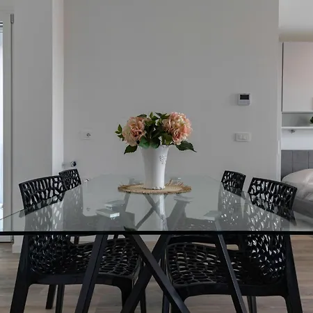 Stella Tower Apartment *